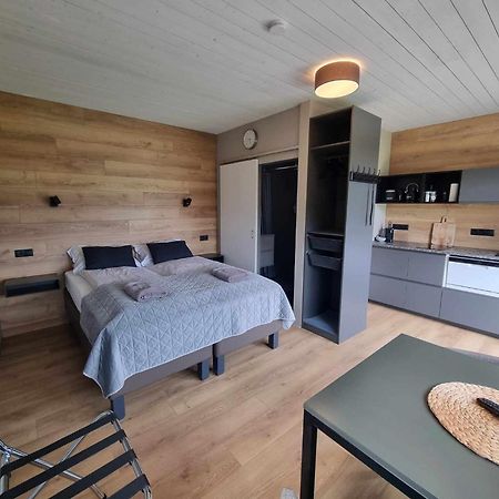 Luxury studio apartment. Brand new&well furnished luxury studio apartment for two 30 km from Kirkjubæjarklaustur! Perfect place to stay at right between Black beach&Jökulsárlón. Exterior foto